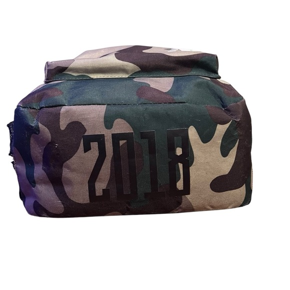 New Balance FLCC 2018 Camo Backpack Cross Country Championship - Picture 6 of 10